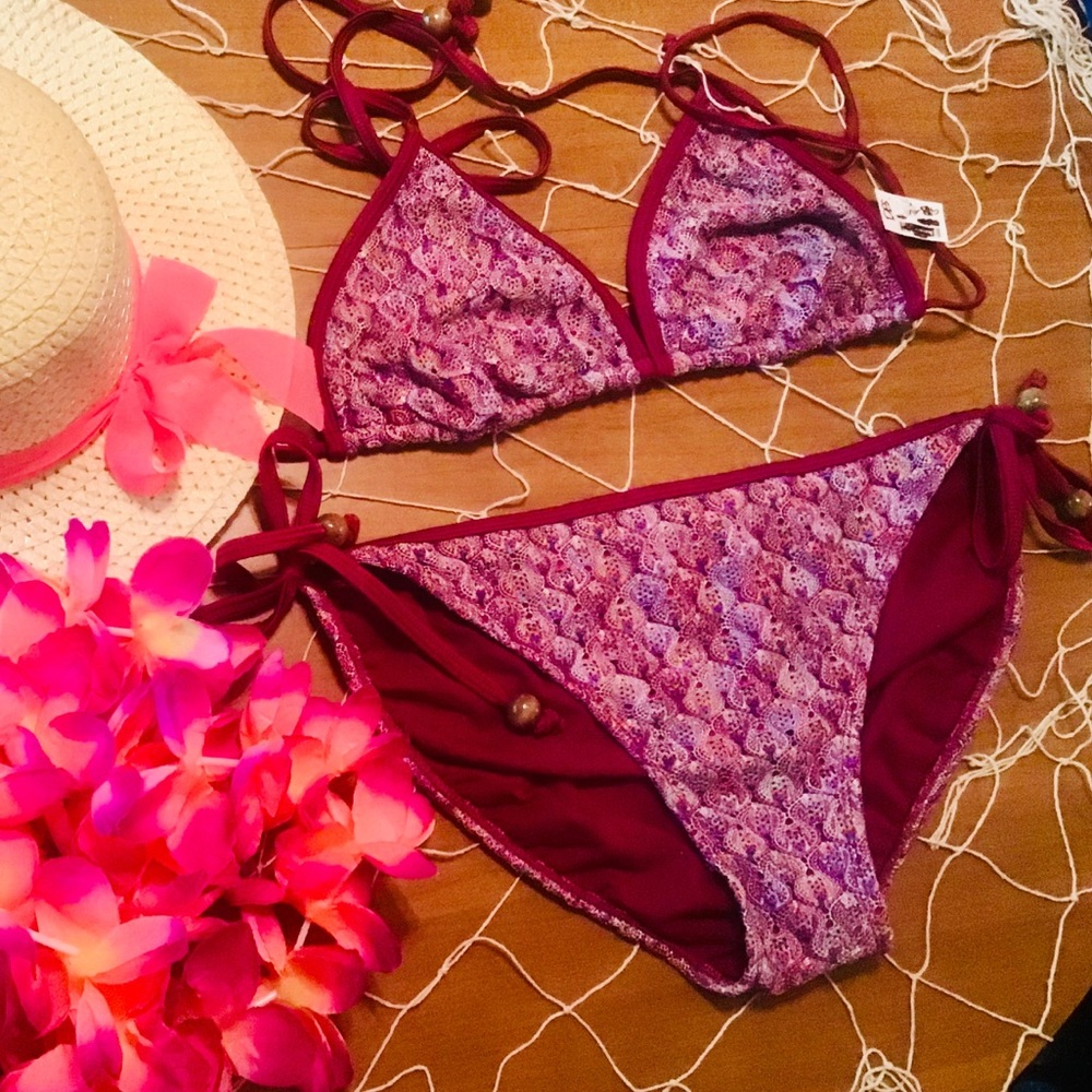 👙NWOT DESIGNER CROCHET BIKINI